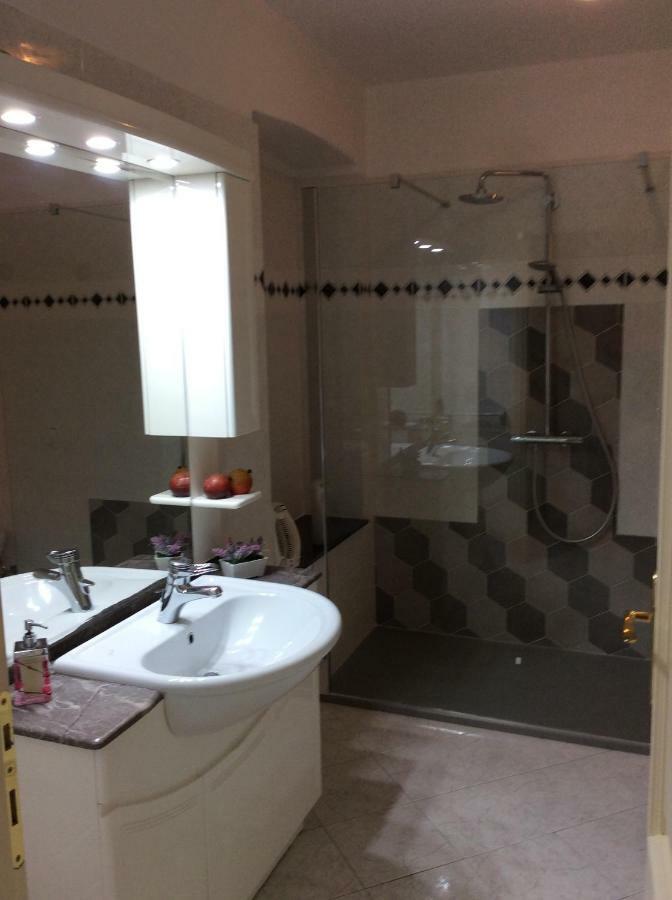 Alloggio Privato Giunic กาญารี ภายนอก รูปภาพ