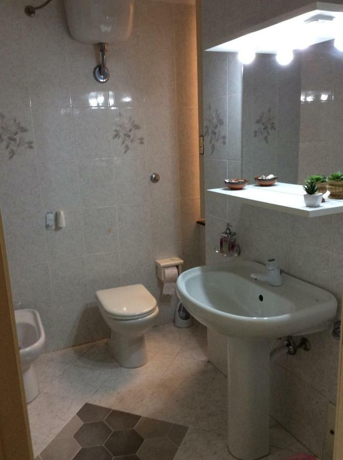 Alloggio Privato Giunic กาญารี ภายนอก รูปภาพ