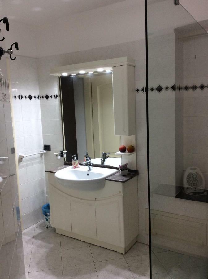 Alloggio Privato Giunic กาญารี ภายนอก รูปภาพ
